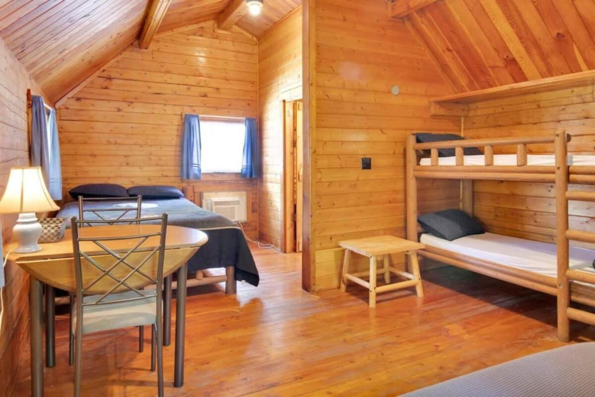 Secluded Rustic Cabin With Views Bloomington Extérieur photo