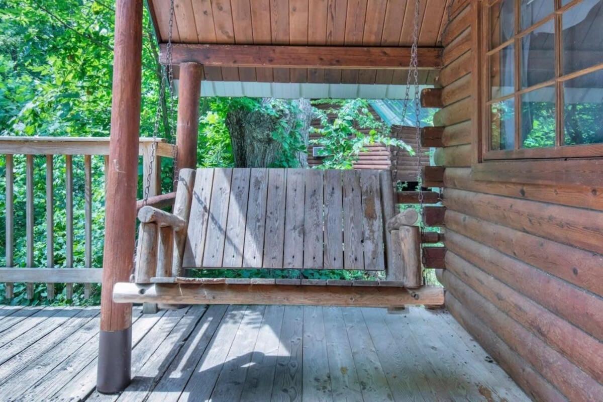 Secluded Rustic Cabin With Views Bloomington Extérieur photo